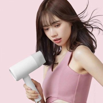 Складной фен Xiaomi Mijia Anion Portable Hair Dryer H100, складной фен, встроенный генератор отрицательных ионов, нейтрализуют статический заряд и препятствуют их спутыванию, мощность 1600 Вт, 2 скоростных режима, 2 температурных режима, модуль умного контроля температуры, двухуровневая защита от перегрева, вентилятор из 6 лопастей с пониженным уровнем шума, скорость вращения 18000 оборотов в минуту, белый, розовый, Киев